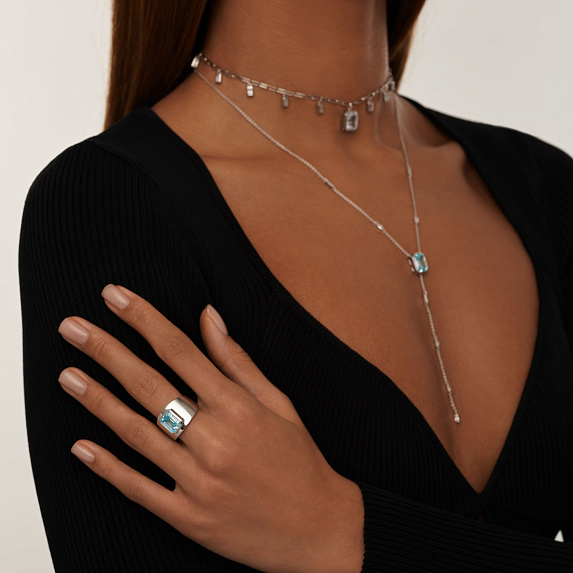 Серебряное колье-галстук Midnight с голубым фианитом в огранке Эмеральд Miestilo