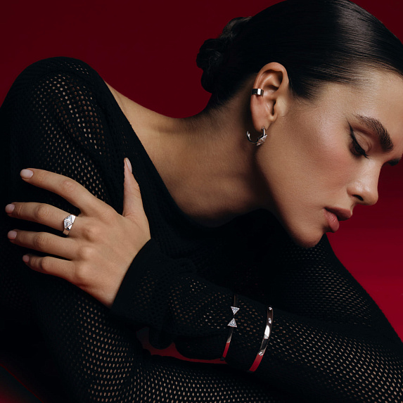 Серьги из серебра с фианитами VENUS Miestilo