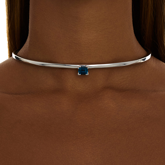 Серебряное жесткое колье PURITY с London топазом Miestilo
